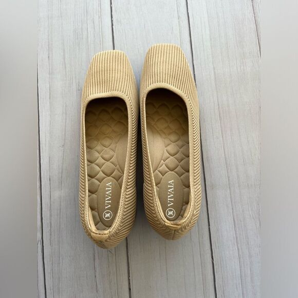 Chic Tan Knit Heels - Picture 4 of 6